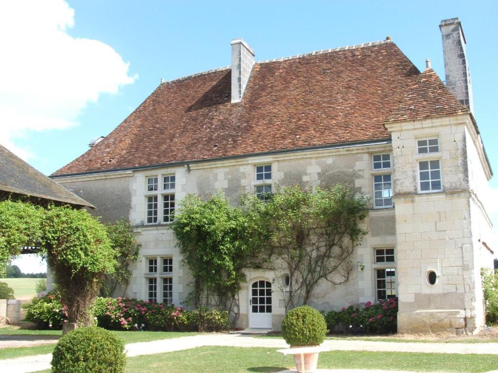 Manoir De La Rousselliere Aparthotel Loches Exteriör bild