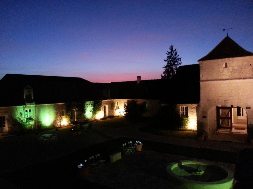 Manoir De La Rousselliere Aparthotel Loches Exteriör bild